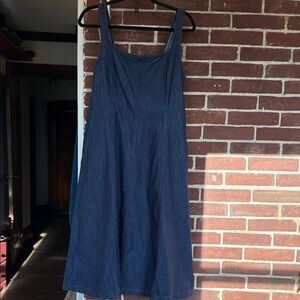 J Crew chambray midi dress. Has pockets Zipper closure. 100% cotton.